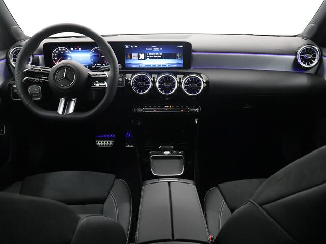 Mercedes-Benz A-KLASSE 250e Limousine Business Solution AMG | Plus pakket | Panorama-schuifdak | Headup display | Memory stoelen | 360* camera |