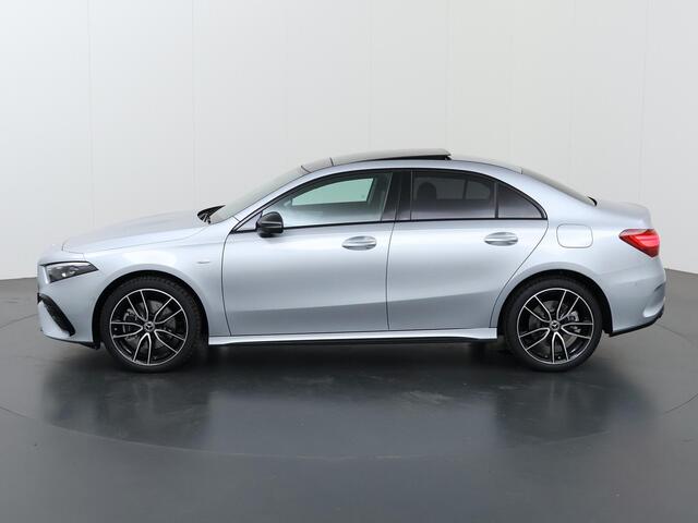Mercedes-Benz A-KLASSE 250e Limousine Business Solution AMG | Plus pakket | Panorama-schuifdak | Headup display | Memory stoelen | 360* camera |