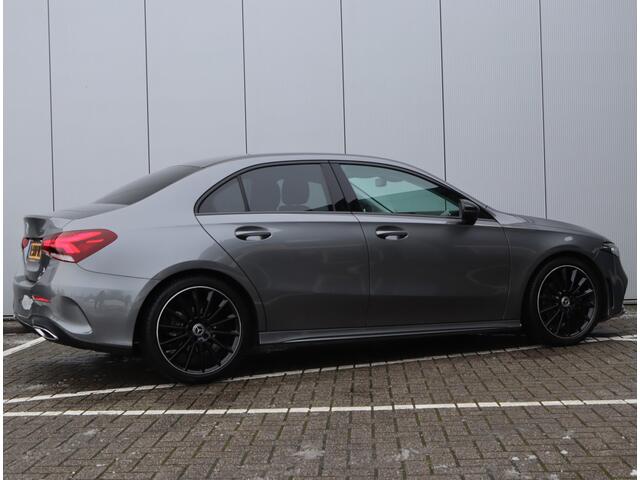 Mercedes-Benz A-KLASSE 180 AMG-Line | Sfeerverlichting | Widescreen