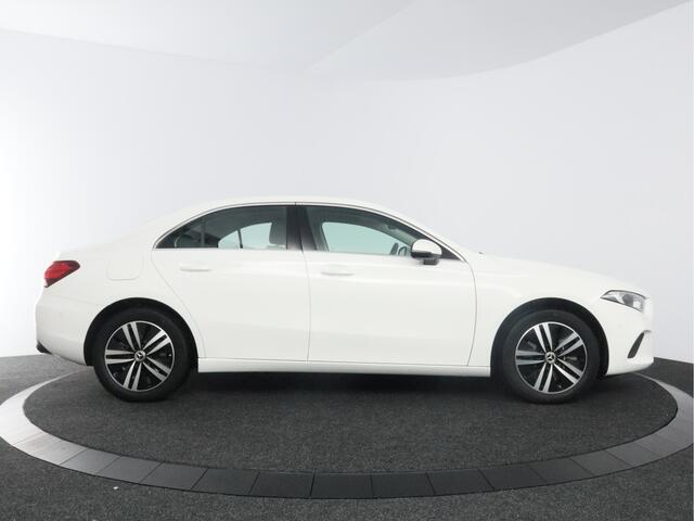 Mercedes-Benz A-KLASSE 250 e Luxury Line | Stoel verwarmd | Navigatie |