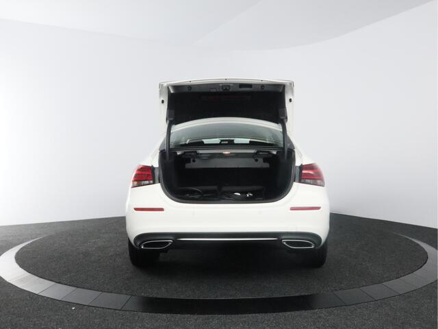 Mercedes-Benz A-KLASSE 250 e Luxury Line | Stoel verwarmd | Navigatie |