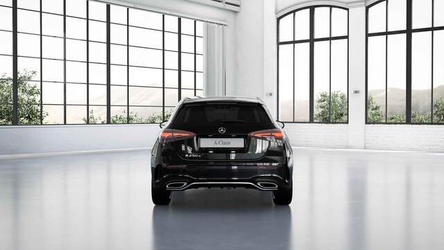 Mercedes-Benz A-KLASSE 250 e Business Solution AMG | Panoramaschuifdak | Stoelverwarming | Achteruitrijcamera | MULTIBEAM LED |