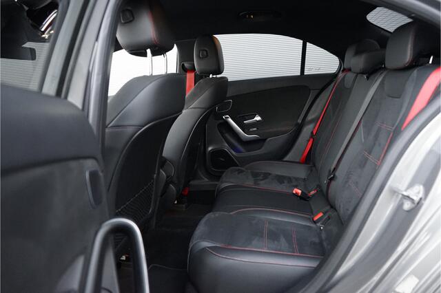 Mercedes-Benz A-KLASSE AMG 35 4MATIC Limousine Night Burmester HUD Stoelverw