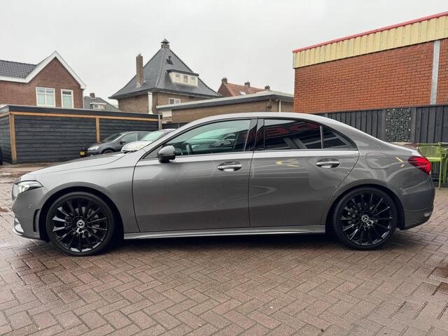 Mercedes-Benz A-KLASSE AMG LAUNCH EDITION PREMIUM PLUS / PANO / CAMERA / CRUISE / MEMORY / RIJKLAAR!