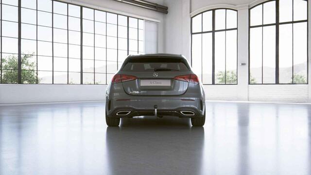 Mercedes-Benz A-KLASSE 250 e Business Line | AMG | Night | Panoramadak | Trekhaak | Rijassistentiepakket Plus | Sfeerverlichting | Stoelverwarming | Achteruitrijcamera |