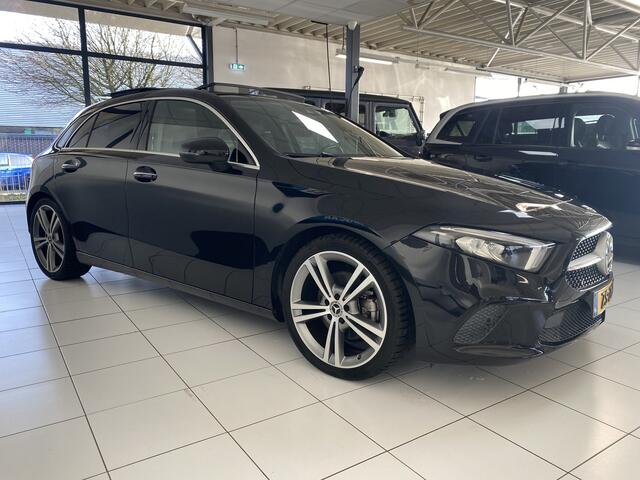 Mercedes-Benz A-KLASSE 220 Launch Edition Premium Panoramadak / Leer / Trekhaak /19 inch velgen