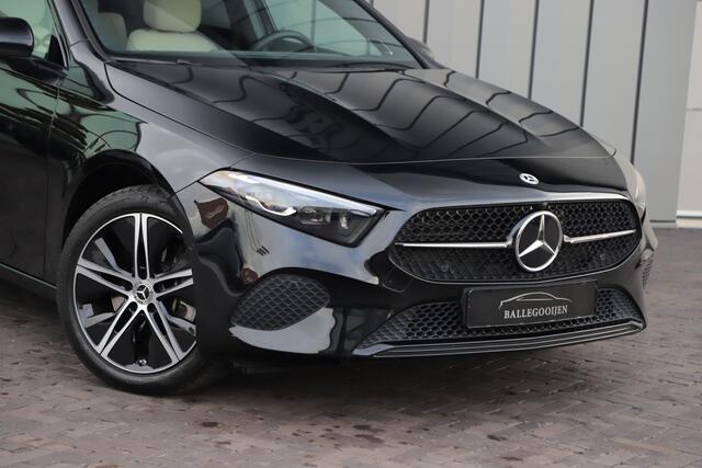 Mercedes-Benz A-KLASSE 250 e Business Solution Luxury | 218PK | Pano | Keyless-go | Burmester | Sfeerverlichting | Memory | Acc | Multibeam | 2024.