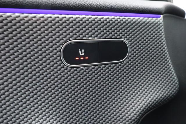 Mercedes-Benz A-KLASSE 250 e Business Solution Luxury Limited | Elek. Trekhaak | Leder | Stoelverw. | Navi | Camera | All Season | Cruise Control | 17''