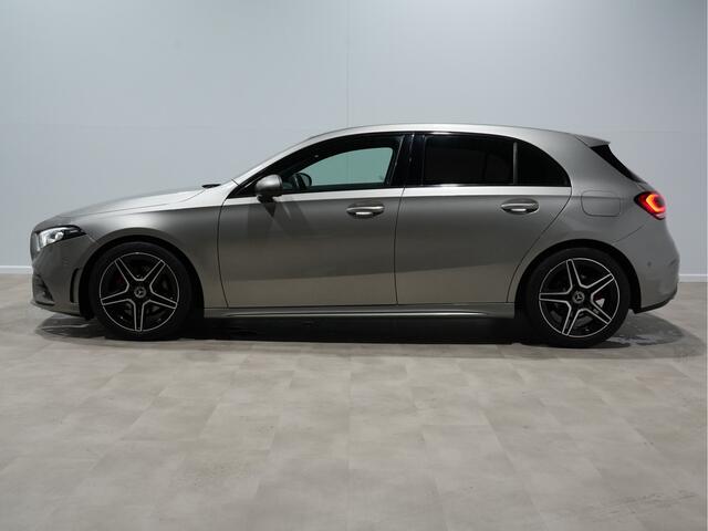 Mercedes-Benz A-KLASSE 180 Business Solution AMG Navigatie Camera Stoelverwarming Pdc Acc Carplay 238