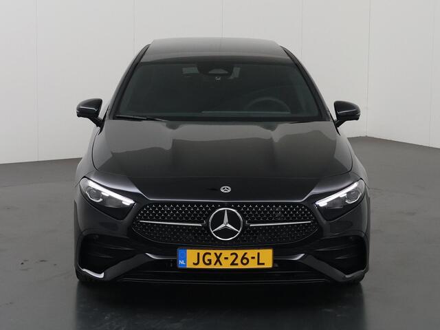 Mercedes-Benz A-KLASSE 180 Business Solution AMG | Panoramaschuifdak | Premium Plus | Nightpakket | 19"Multispaak AMG velgen | Stoelverwarming | 360° camera | Head-up display |