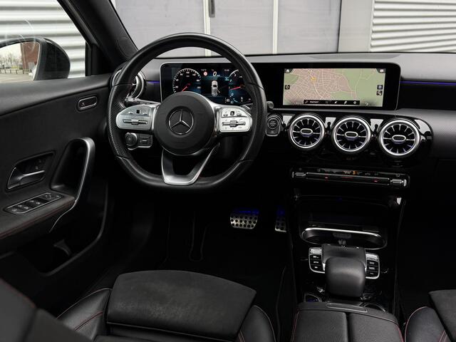 Mercedes-Benz A-KLASSE 200 Business Solution AMG I Aut. I Navi I Pano.dak I Carplay
