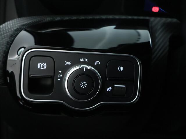 Mercedes-Benz A-KLASSE 250 e Plug-In Hybride | Parkeerpakket met Camera | Stoelverwarming | DAB | LED verlichting | Cruise Controle | Inclusief 24 maanden Mercedes-Benz Certified garantie voor Europa.
