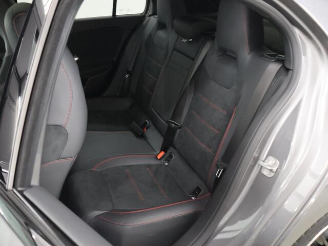 Mercedes-Benz A-KLASSE 180 Business Solution AMG | Panoramaschuifdak | Premium plus | Head-Up | Stoelverwarming | Achteruitrijcamera | MULTIBEAM LED |