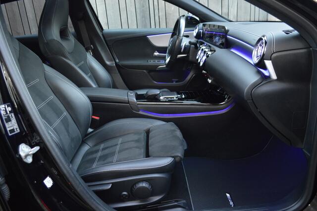 Mercedes-Benz A-KLASSE 250 e AMG Led Panorama Widescreen Sfeer Camera Night Augmented Pdc