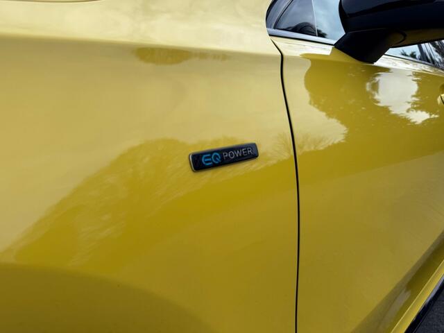 Mercedes-Benz A-KLASSE A 250e Edetion 1 AMG Navi/Multibeam/Night/White-screen/Voll