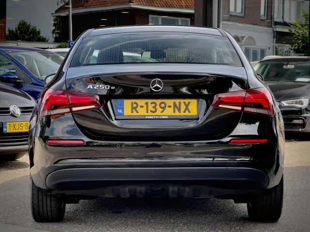Mercedes-Benz A-KLASSE 250 e AUT8 LUXURY-LINE LEDER NAVI CAMERA VIRTUAL-DASH LED LMV PDC