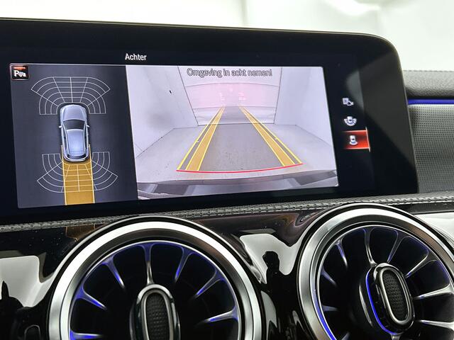 Mercedes-Benz A-KLASSE 250 e AMG Plug-In Hybride AMG Line | Night Pakket | Sfeerverlichting |Stoelverwarming | Achteruitrijcamera | Ledkoplampen. Inclusief 24 maanden MB Certified garantie voor Europa.