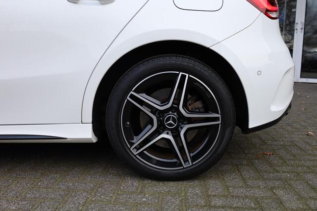 Mercedes-Benz A-KLASSE 250 e Premium AMG FULL-LED WIDESCREEN SFEERVERL. NIGHTPAKKET LEER/ALCANTARA STOELVERW. CARPLAY CAMERA 2XPDC 18''LMV