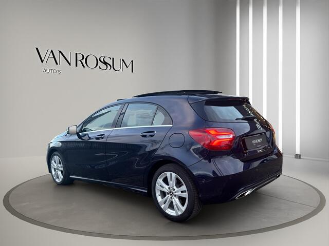 Mercedes-Benz A-KLASSE A 180 Urban PANO Automaat Stoelverwarming 1e Eigenaar