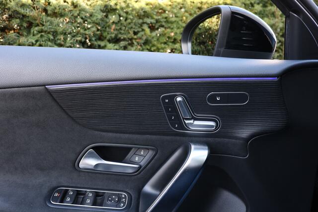 Mercedes-Benz A-KLASSE AMG 35 4MATIC AMG NightPakket (Pano Sportleder/Memory Carplay HeadUp Burmester 360Camera Distronic Keyless Multibeam 19InchAMG