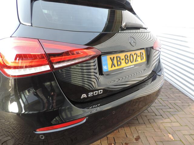 Mercedes-Benz A-KLASSE 200 Business Solution AMG