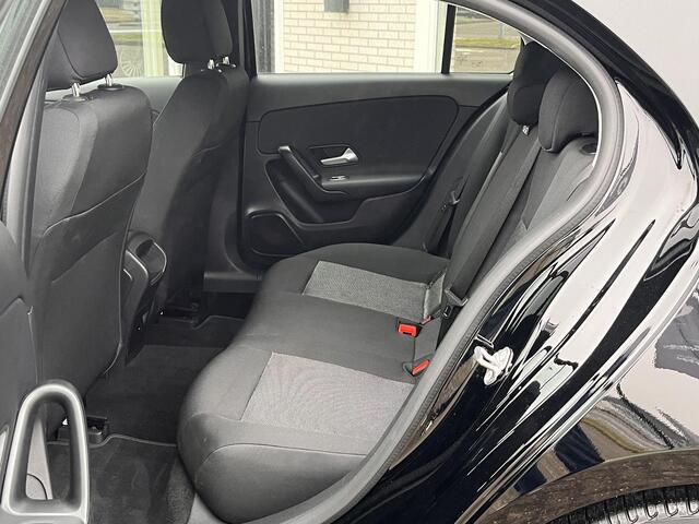 Mercedes-Benz A-KLASSE 180