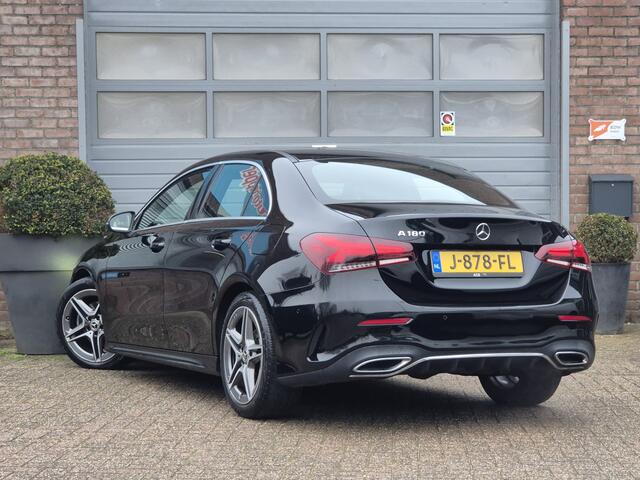 Mercedes-Benz A-KLASSE 180 Business Solution AMG AMG uitvoering / origineel Nederlander.