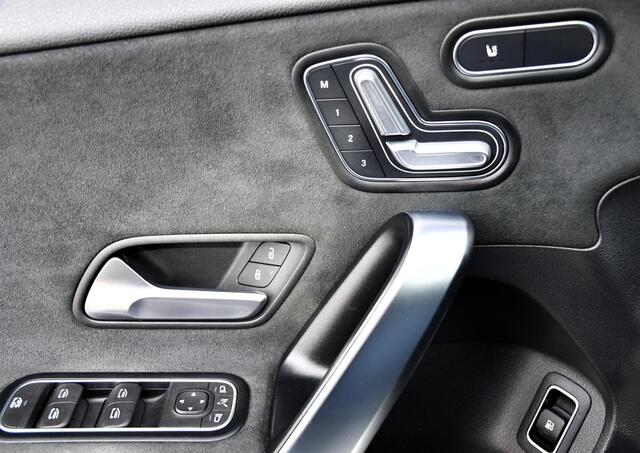 Mercedes-Benz A-KLASSE 250 e AMG Line HUD, Memory, 360`camera