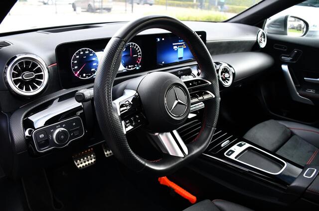 Mercedes-Benz A-KLASSE 250 e AMG Line HUD, Memory, 360`camera