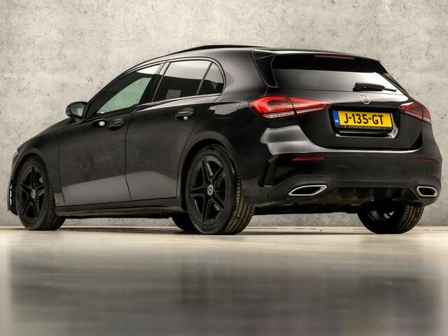 Mercedes-Benz A-KLASSE 220 AMG Sport 191Pk Automaat (SCHUIFDAK, SFEERVERLICHTING, APPLE CARPLAY, GROOT NAVI, LEDER/ALCANTARA, STOELVERWARMING, WIDESCREEN, CAMERA, NIEUWSTAAT)