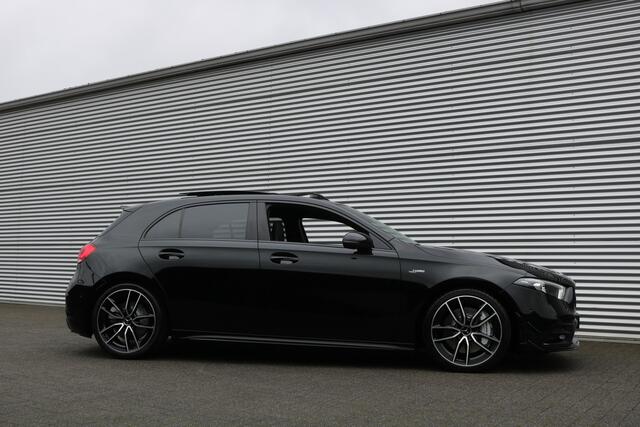 Mercedes-Benz A-KLASSE AMG 35 4MATIC AMG NightPakket (Pano Performance/Memory Burmester Carplay Distronic 360Camera 19InchAMG PrivacyGlass)