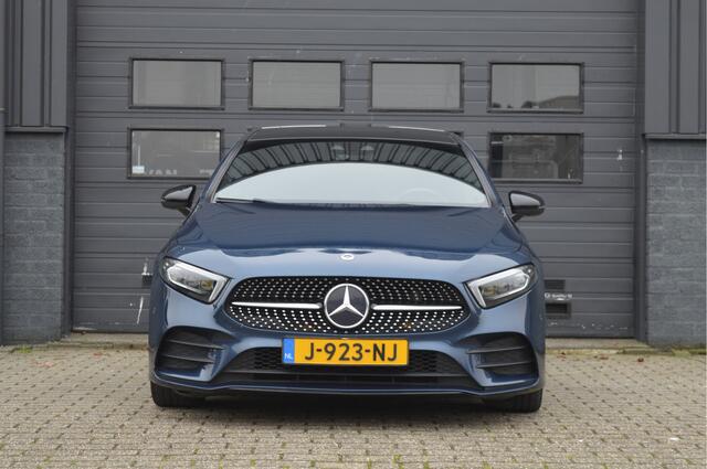 Mercedes-Benz A-KLASSE 180 Business Solution AMG | PANO | CAMERA | KEYLESS | SFEERVERLICHTING |