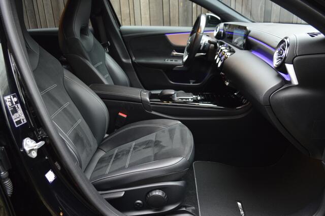 Mercedes-Benz A-KLASSE 200 AMG Led Panorama Distronic Widescreen Sfeer Camera Night Pdc