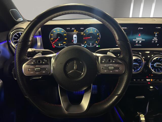 Mercedes-Benz A-KLASSE 220 Premium Plus AMG | Sfeer | 18"| Camera | Stoelverw | Parkeersensors | Burmester | Matrix |