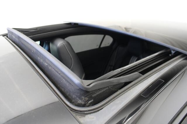 Mercedes-Benz A-KLASSE 160 |Pano|Camera|Navi|