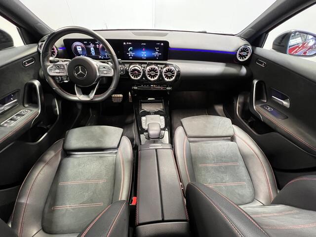 Mercedes-Benz A-KLASSE 200 Launch Edition Premium Plus Panorama / Schuifdak | Navigatie | Android+Apple Carplay | Camera+PDC | wide screen |