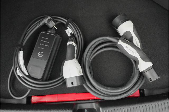 Mercedes-Benz A-KLASSE 250 e Business Solution AMG Limited Pano Camera 19"