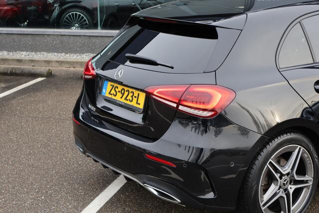 Mercedes-Benz A-KLASSE 180 Business Solution AMG I BTW I Automaat I Camera I MBUX I Widescreen I LED I Stoelverwarming I Nederlandse auto I I Night pakket I Parkeersensoren I