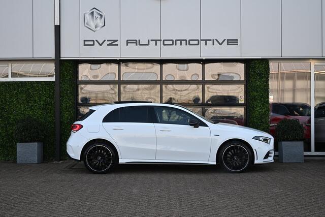 Mercedes-Benz A-KLASSE 250 e Edition AMG | Pano | Sfeer | Camera | BTW
