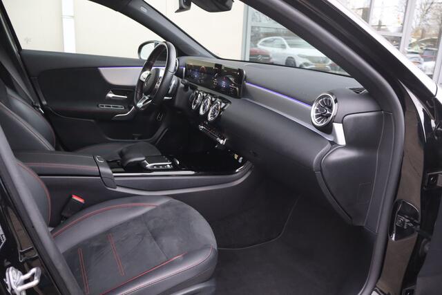 Mercedes-Benz A-KLASSE 250 e Business Solution AMG Limited - NL- Auto!! Stoelverw I Camera I Sfeerverlichting