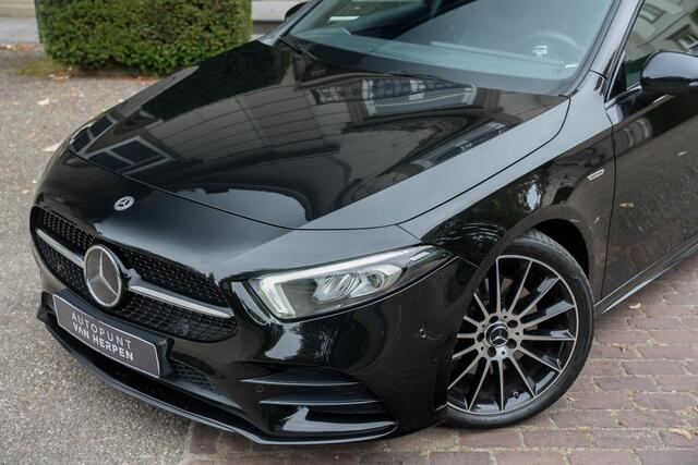 Mercedes-Benz A-KLASSE 250 AMG Edition ADAPTIVE | CARPLAY | CAMERA | AMBIANT | 19 INCH