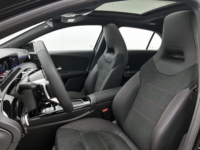 Mercedes-Benz A-KLASSE 250 e Business Solution AMG | Panoramaschuifdak | Smartphone-integratie | Sfeerverlichting | MULTIBEAM LED | Stoelverwarming voor | Achteruitrijcamera |