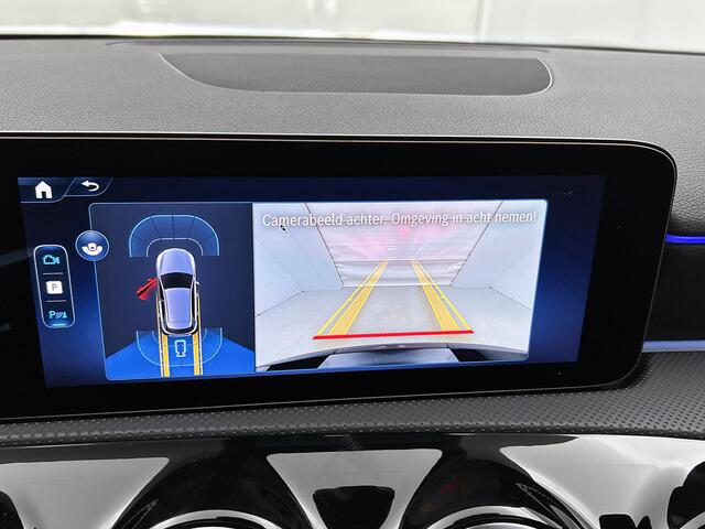 Mercedes-Benz A-KLASSE 250 e Business Solution AMG | Panoramaschuifdak | Smartphone-integratie | Sfeerverlichting | MULTIBEAM LED | Stoelverwarming voor | Achteruitrijcamera |