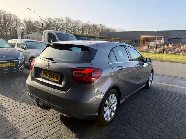 Mercedes-Benz A-KLASSE 180 Business Solution | 2E EIGENAAR | 12MND GARANTIE | AUTOMAAT | CRUISE | LED | NAVI | TREKHAAK |