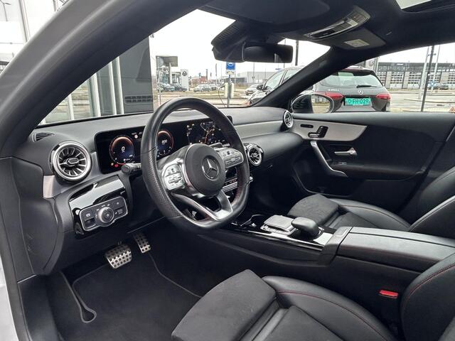 Mercedes-Benz A-KLASSE 200 AMG | Night Pakket | Panoramadak