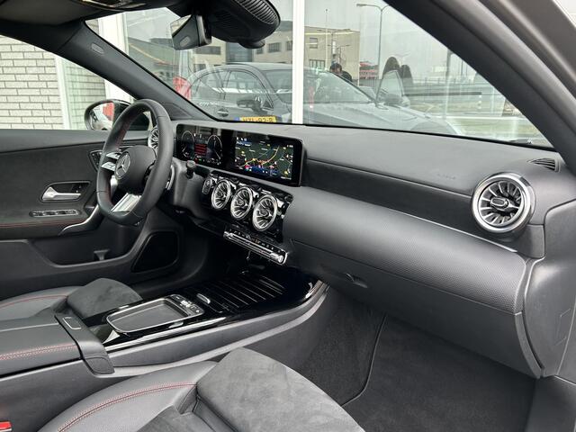 Mercedes-Benz A-KLASSE 250 e AMG | Panoramadak | Night Pakket