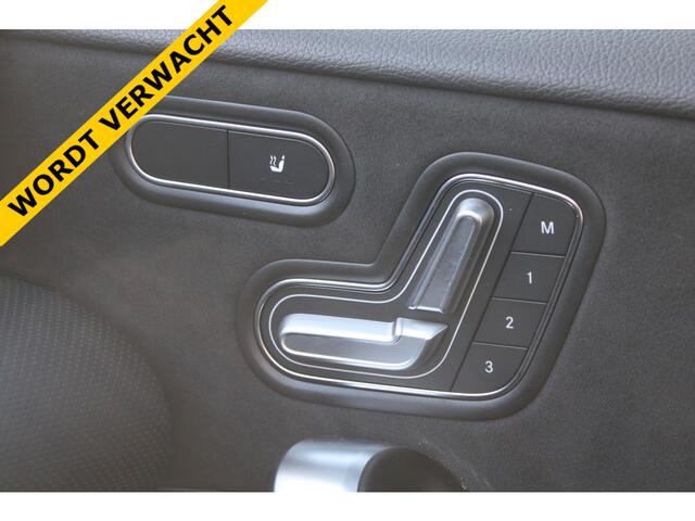 Mercedes-Benz A-KLASSE 250e AUT8 AMG Line NIGHT PAKKET PANORAMADAK SFEER MEMORY KEY-LESS GO CARPLAY