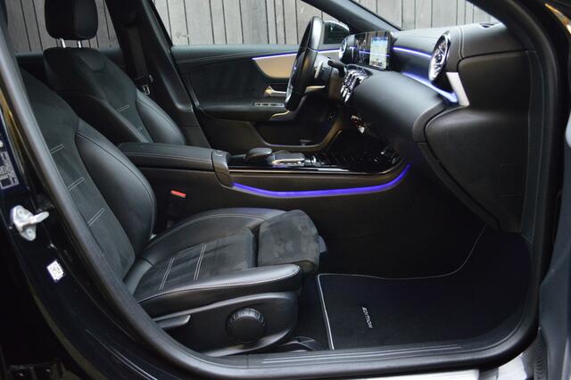 Mercedes-Benz A-KLASSE 250 e AMG Led Panorama Distronic Keyless Camera Night Augmented Pdc