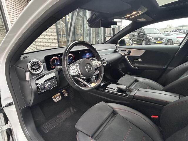 Mercedes-Benz A-KLASSE 180 AMG | Panoramadak | Night Pakket