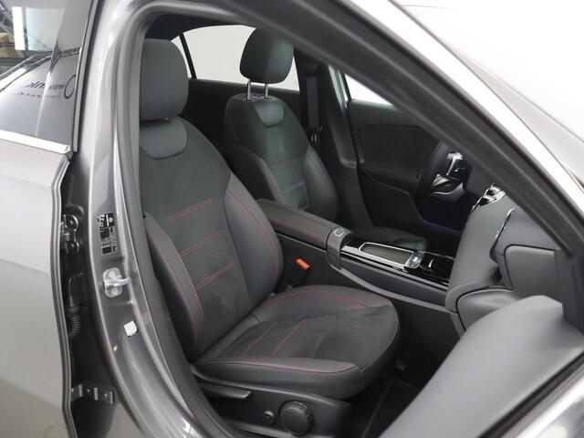 Mercedes-Benz A-KLASSE 250 e Limousine Business Solution AMG | Panoramadak | Stoelverwarming | Sfeerverlichiting | Achteruitrijcamera | Widescreen |